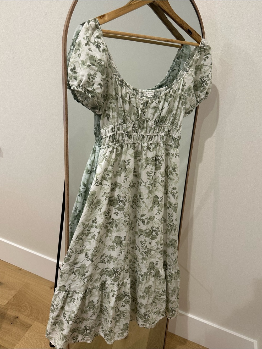 White and Sage Floral Puff-Sleeve Midi Dress